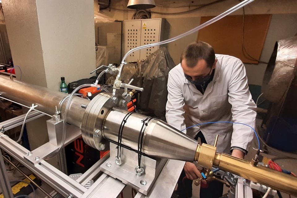 Professor Jan Kindracki at work.